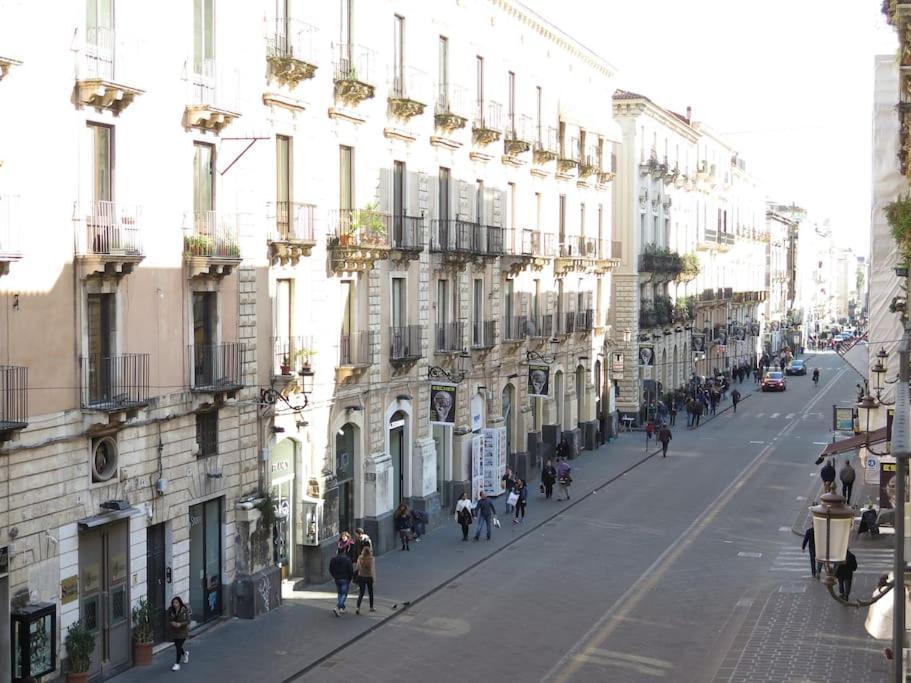 Stesicoro-Duomo Elegante Appartamento In Centro Κατάνια Εξωτερικό φωτογραφία